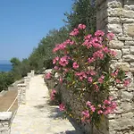 Holiday home Stone House Mia *