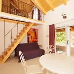 Stone House Mia *