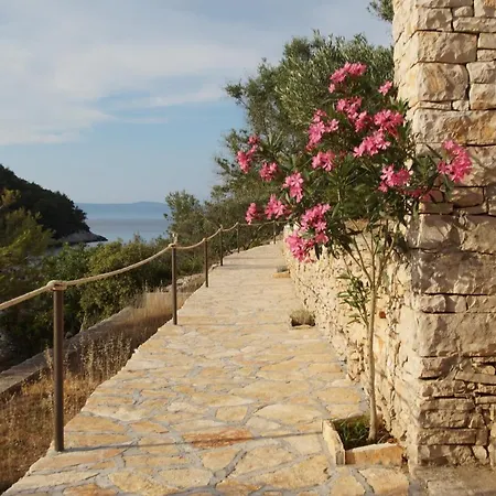 Stone House Mia Ferienhaus
