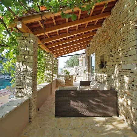 Stone House Mia Holiday home Vela Luka