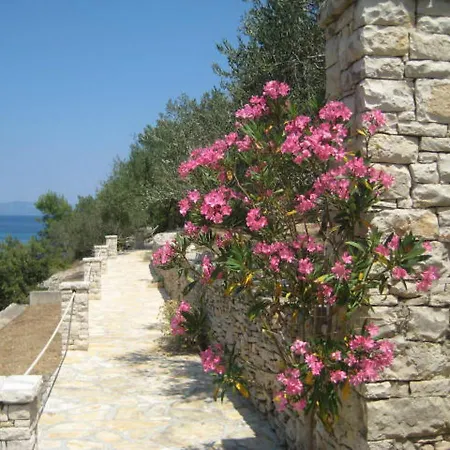 Ferienhaus Stone House Mia *