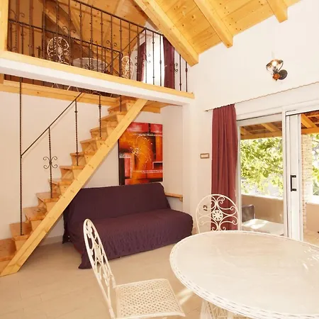 Stone House Mia *