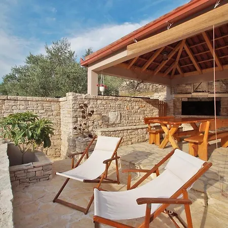 Stone House Mia *