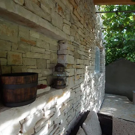 Stone House Mia Ferienhaus *
