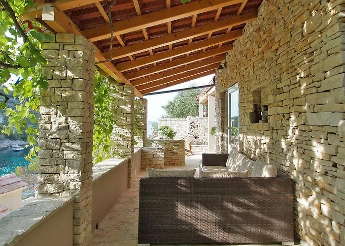 Stone House Mia Nyaraló Vela Luka